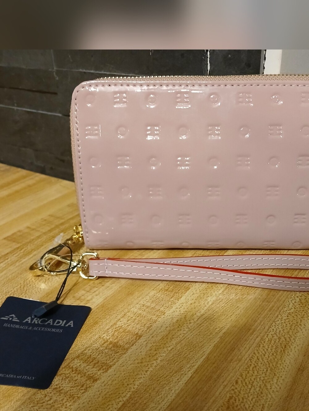 Arcadia NWT Patent Leather Mauve Wallet/Wristlet